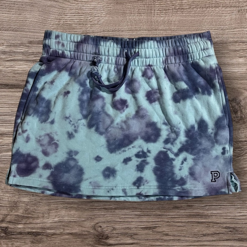 🌷VS PINK TIE DYE SKIRT🌷